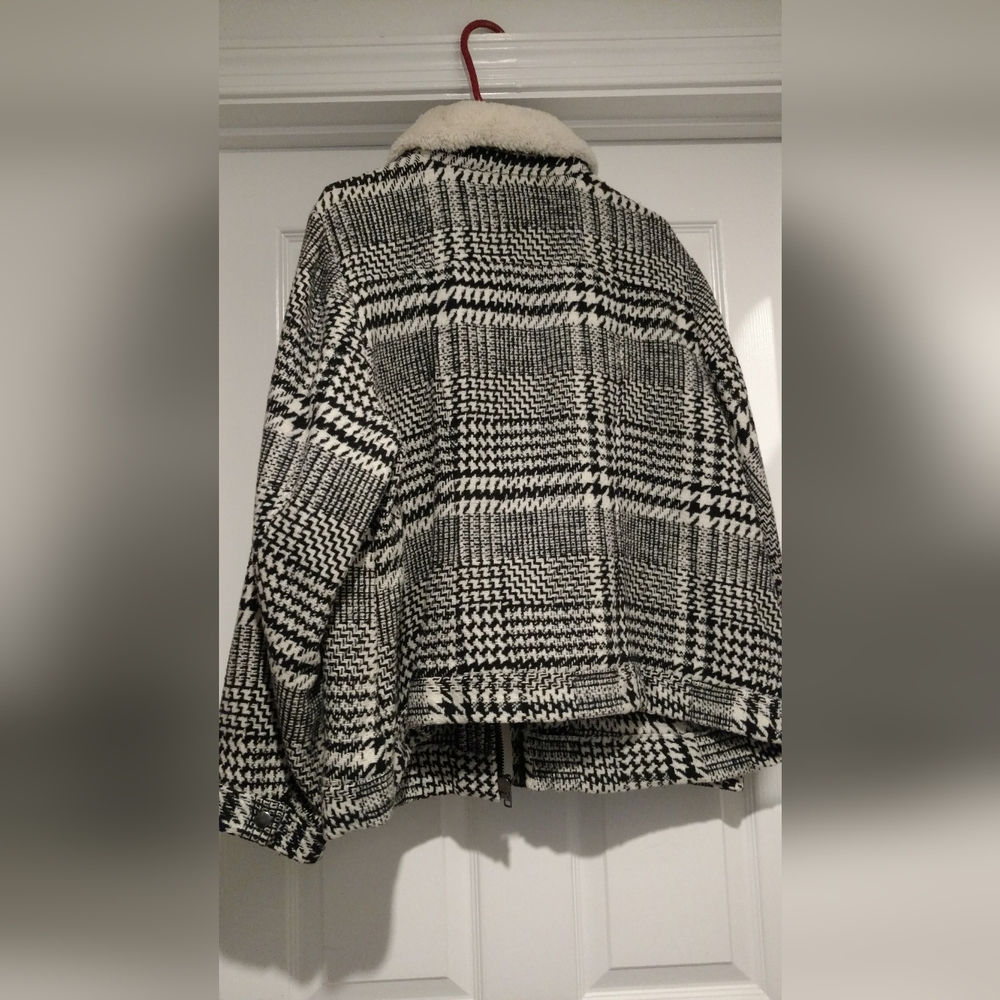 JustFab Jacket - Picture 5 of 7